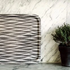 Tablett Stig Lindberg Korrugalion 43 X 33 Cm Grau -Home Essentials Günstiges Geschäft 401944 34131