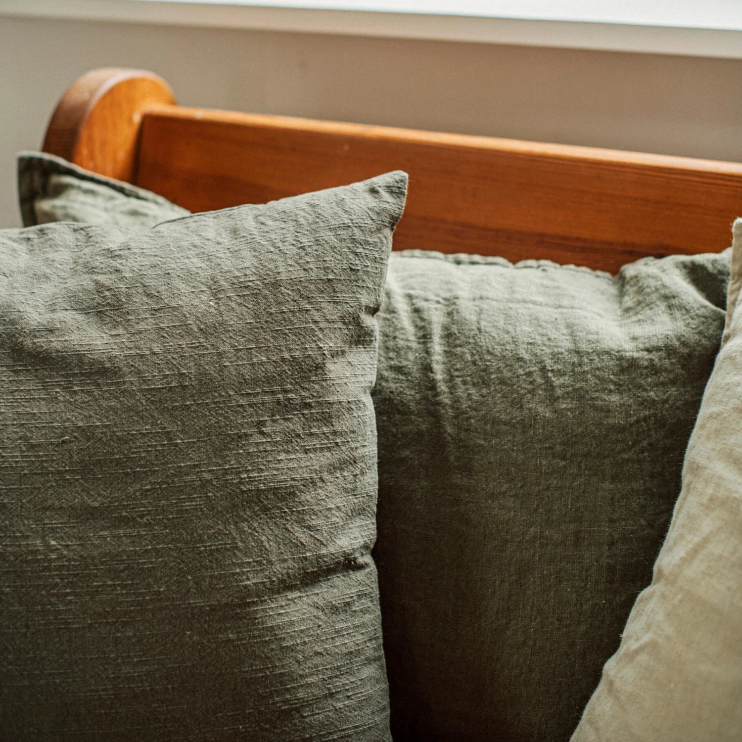 Kissen Leinen 50 X 70 Dunkel Khaki Grün 4 Kissen Leinen 50 X 70 Dunkel Khaki Grün – Bild 4