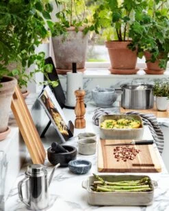 DUKA Cutting Board 40X25cm Acacia -Home Essentials Günstiges Geschäft 920 402596 37018